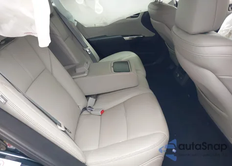 2017 Toyota Avalon Limited z USA, uszkodzony, nr VIN 4T1BK1EB6HU257618